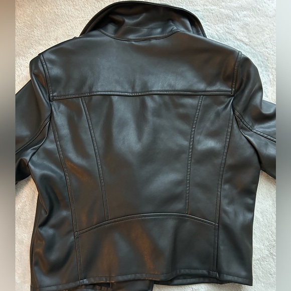 Dynamic Faux Leather Jacket - Picture 2 of 3